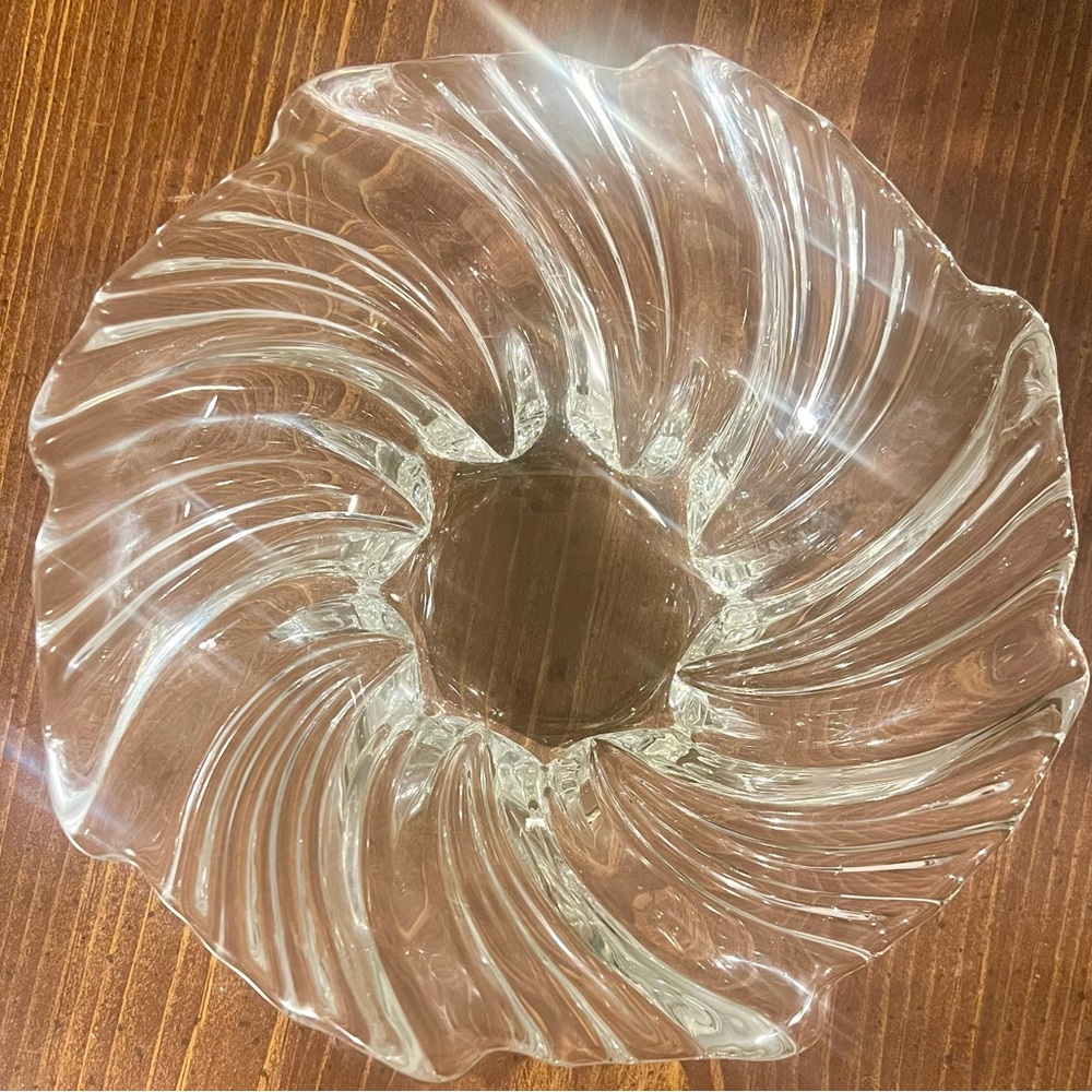 Vintage 8" Mikasa Belle Epoque Swirl Centerpiece Bowl.